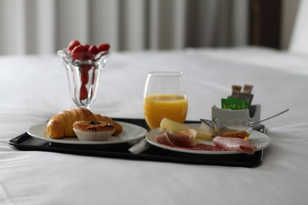 Almenara Suites Guest House Вила-Нова-ди-Гая Экстерьер фото