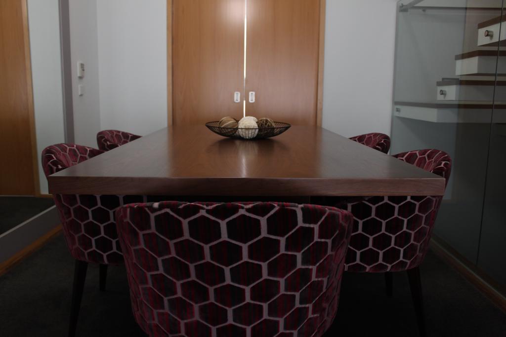 Almenara Suites Guest House Вила-Нова-ди-Гая Экстерьер фото
