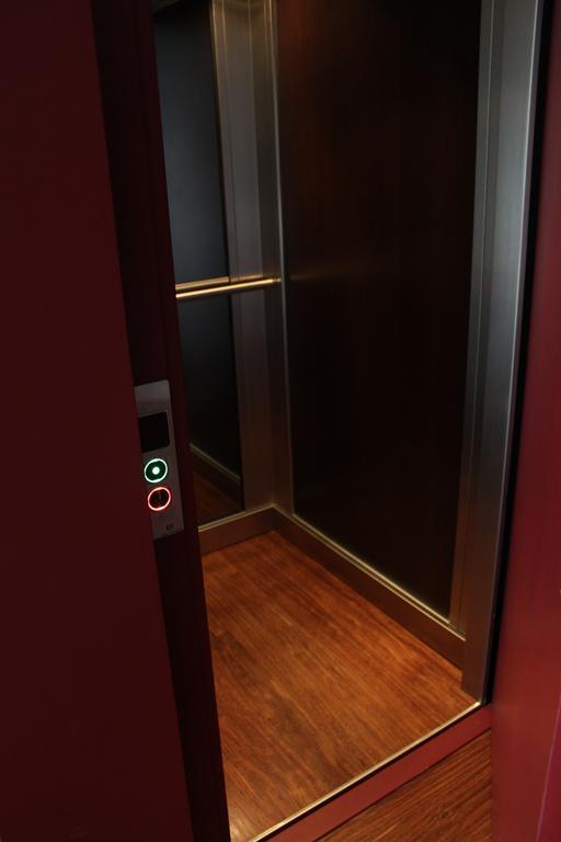 Almenara Suites Guest House Вила-Нова-ди-Гая Экстерьер фото
