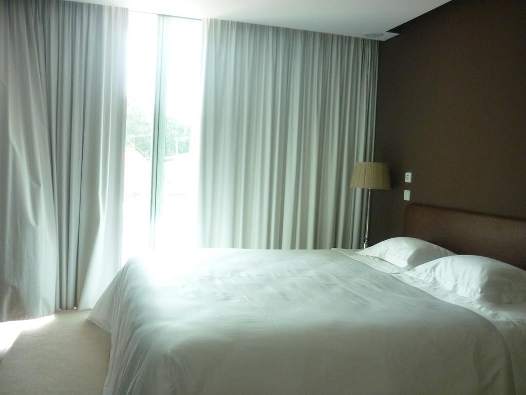 Almenara Suites Guest House Вила-Нова-ди-Гая Экстерьер фото