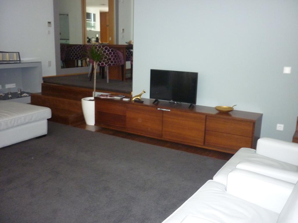 Almenara Suites Guest House Вила-Нова-ди-Гая Экстерьер фото