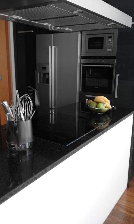 Almenara Suites Guest House Вила-Нова-ди-Гая Экстерьер фото