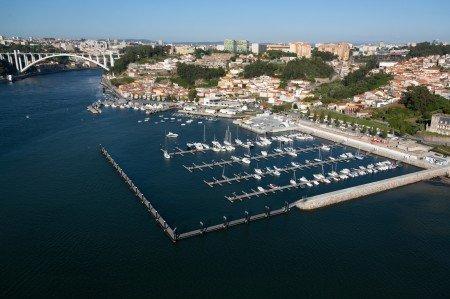 Almenara Suites Guest House Вила-Нова-ди-Гая Экстерьер фото